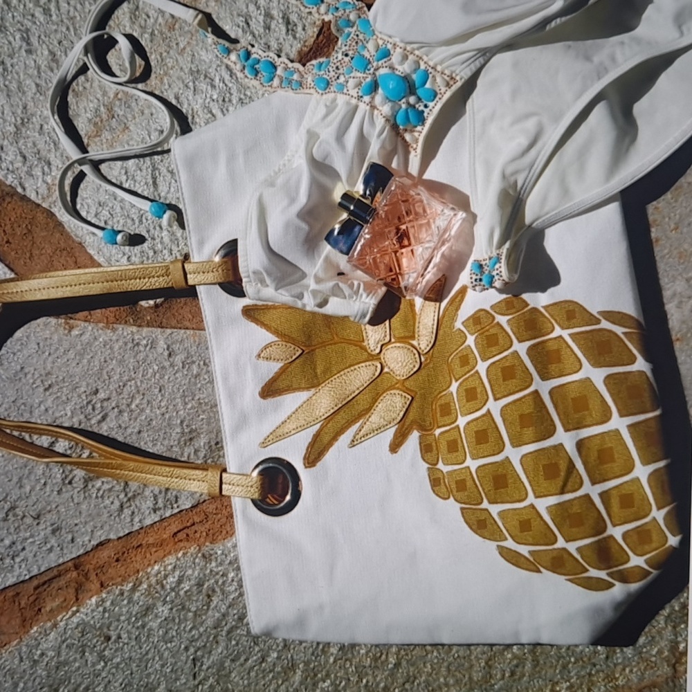 Signature Collection Pineapple 🍍 Weekend Tote Bag